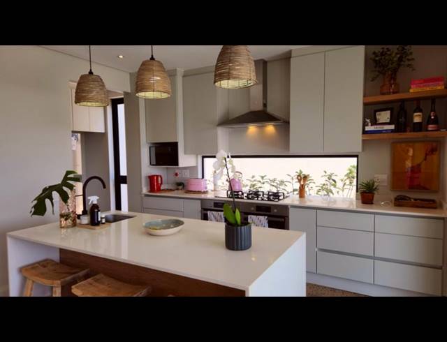 3 BEDROOM HOUSE FOR SALE IN PORT ZIMBALI